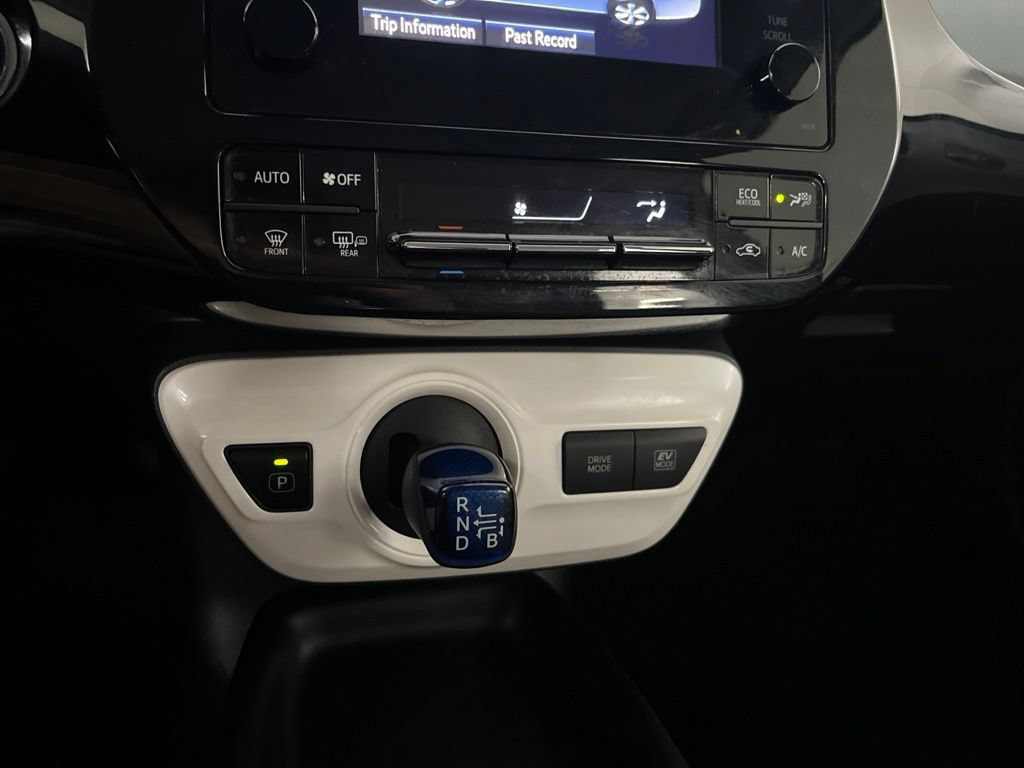 Used 2017 Toyota Prius Two w/ Prius Two Safety Plus Package FWD image 68