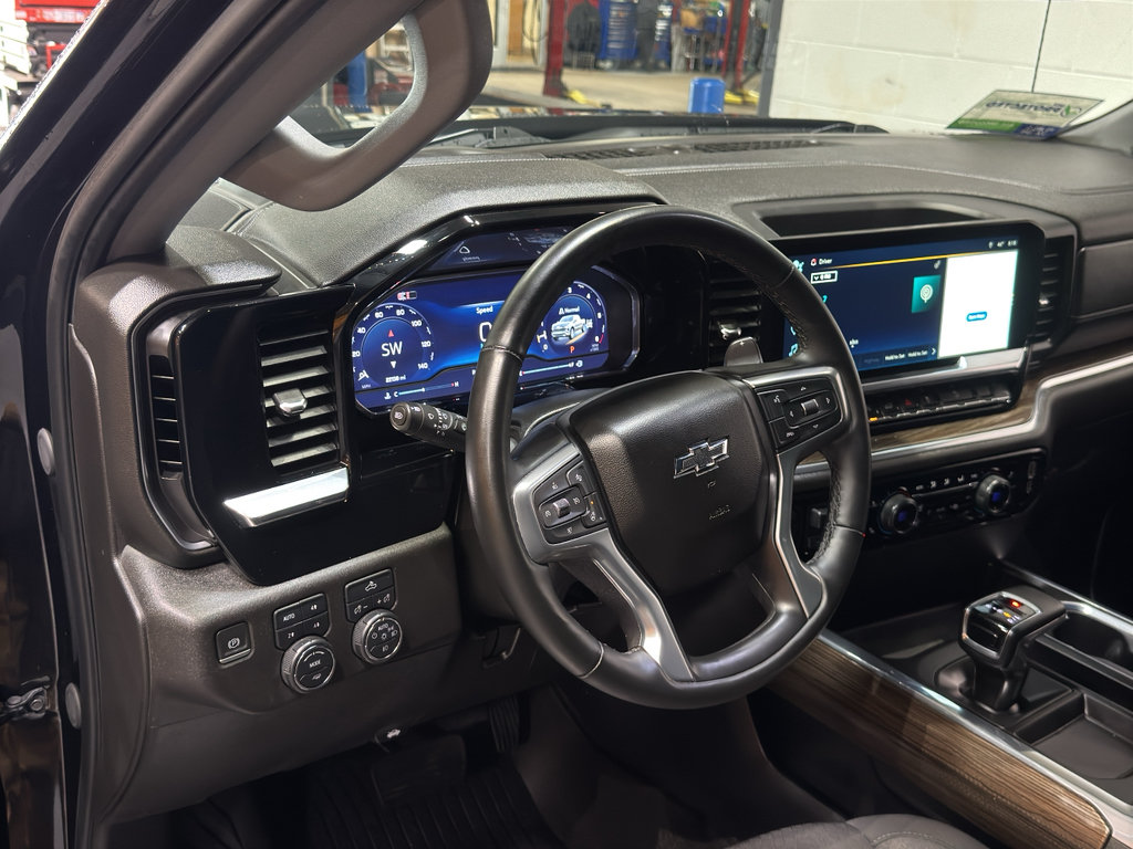 Used 2024 Chevrolet Silverado 1500 RST w/ Convenience Package II AWD/4WD image 19