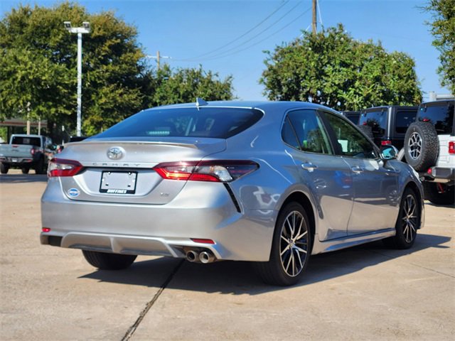 Used 2024 Toyota Camry SE image 7