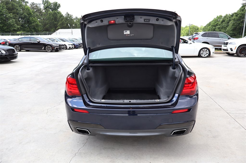 Used 2015 BMW 750Li RWD image 40