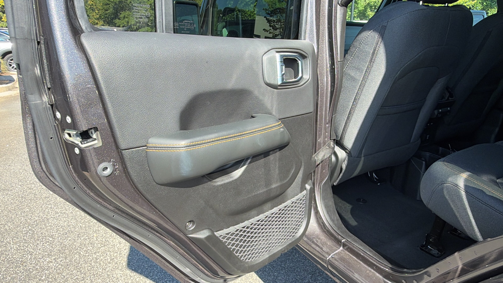 Used 2026 Jeep Wrangler Unlimited Sahara AWD/4WD image 22