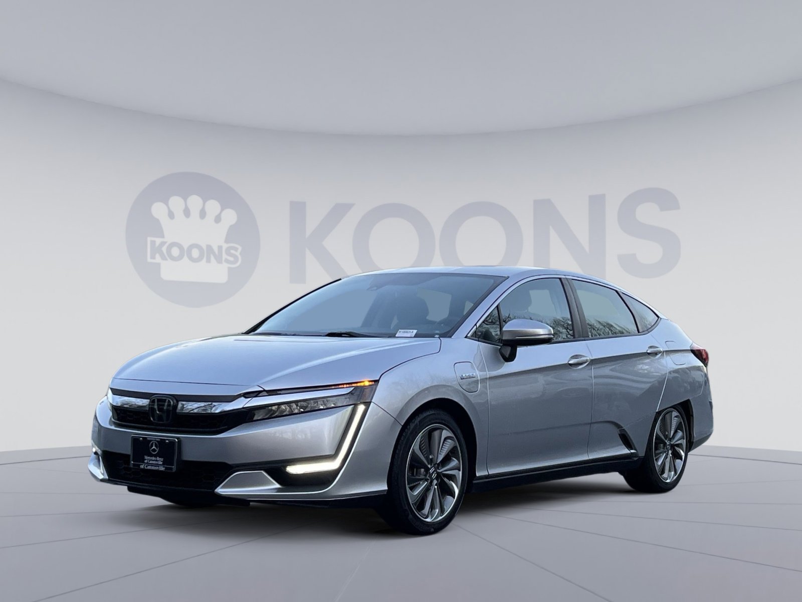 Used 2019 Honda Clarity Touring image 1