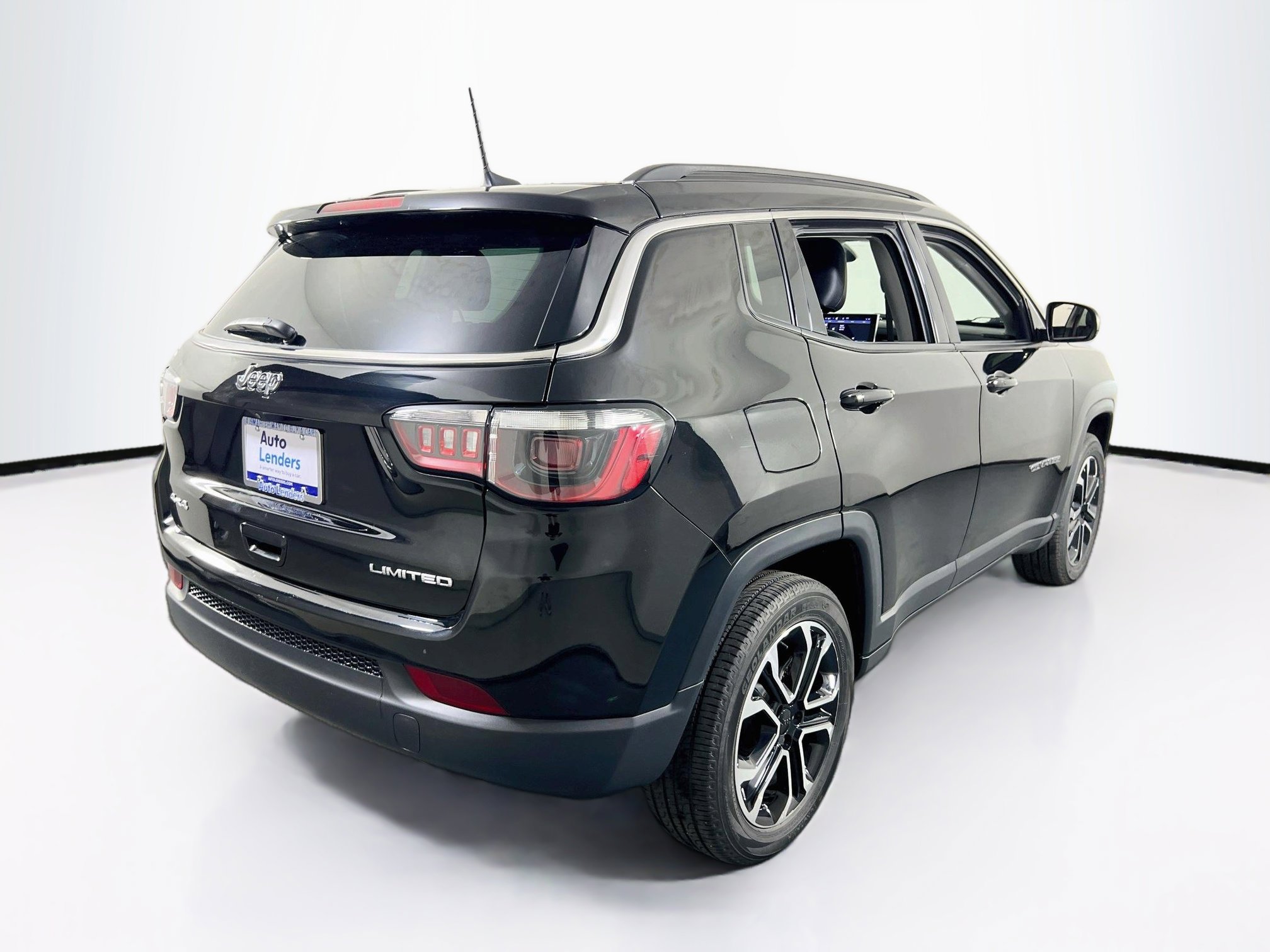Used 2022 Jeep Compass Limited w/ Sun and Sound Group AWD/4WD image 5