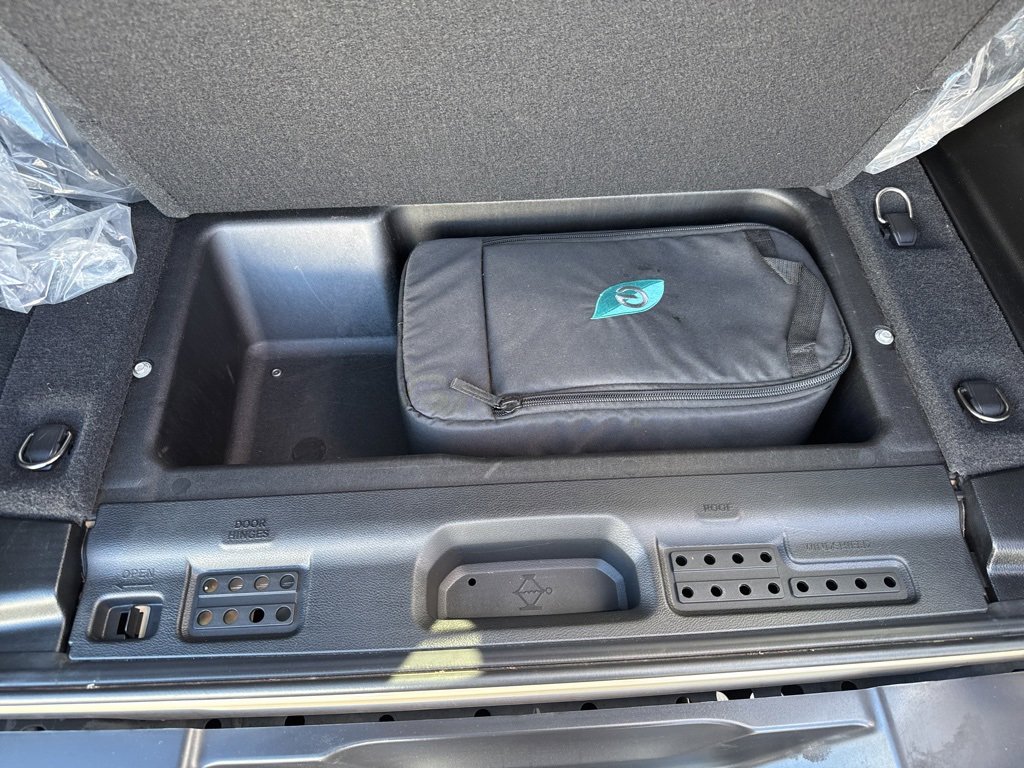 Used 2022 Jeep Wrangler Unlimited Sahara 4xe image 7