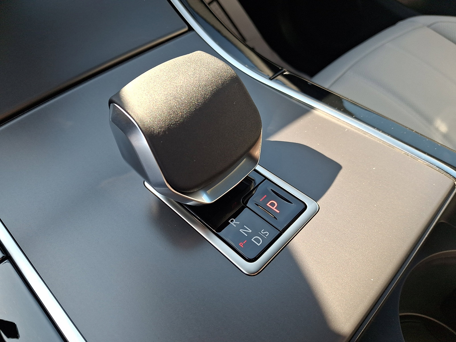New 2026 Land Rover Range Rover Evoque S AWD/4WD image 12