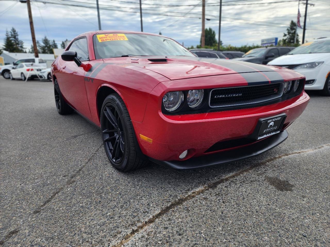 Used 2012 Dodge Challenger R/T RWD image 3