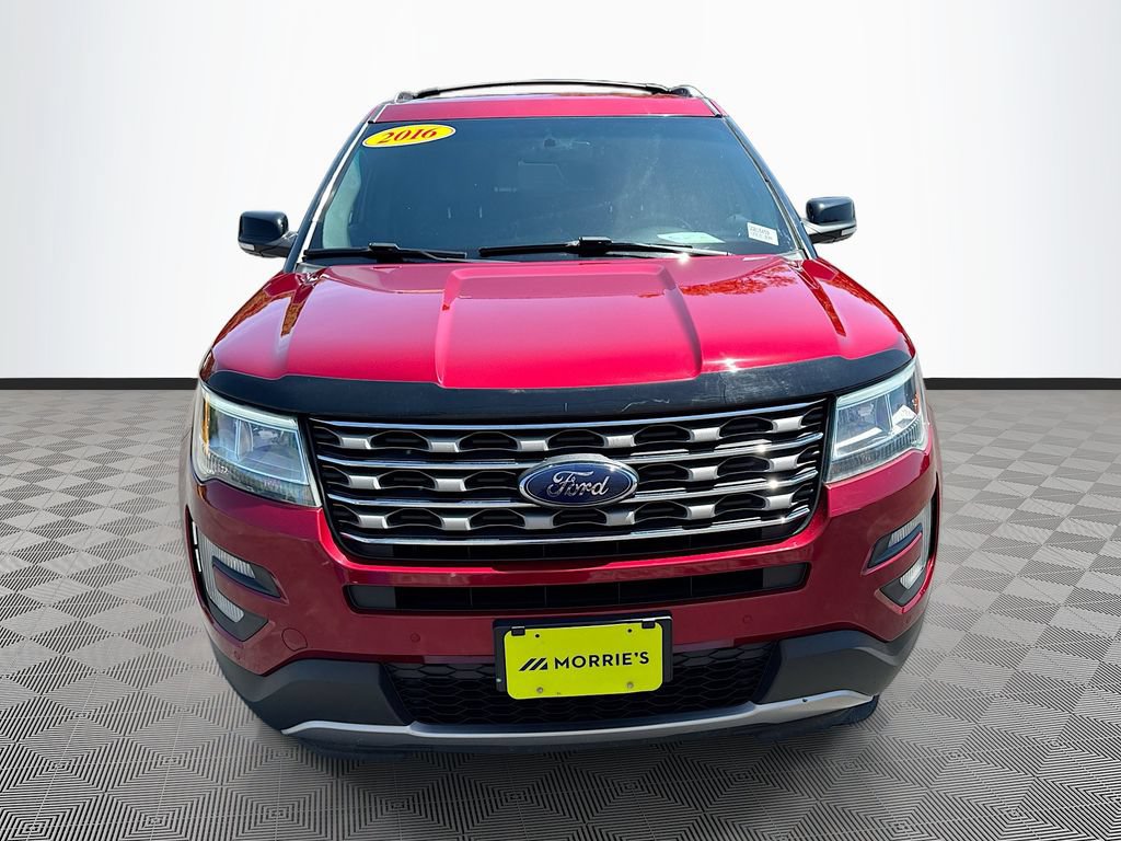 Used 2016 Ford Explorer XLT w/ Equipment Group 202A AWD/4WD image 2
