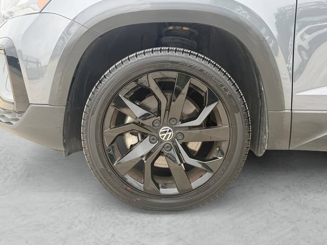 Used 2022 Volkswagen Taos SE FWD image 24