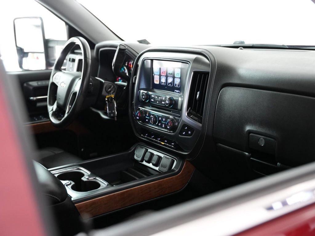 Used 2017 Chevrolet Silverado 1500 LTZ w/ LTZ Plus Package AWD/4WD image 51