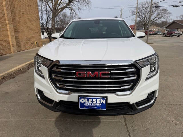 Used 2024 GMC Terrain SLT image 8