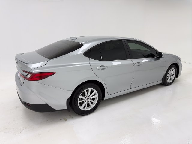 Used 2026 Toyota Camry LE w/ Convenience Package FWD image 41