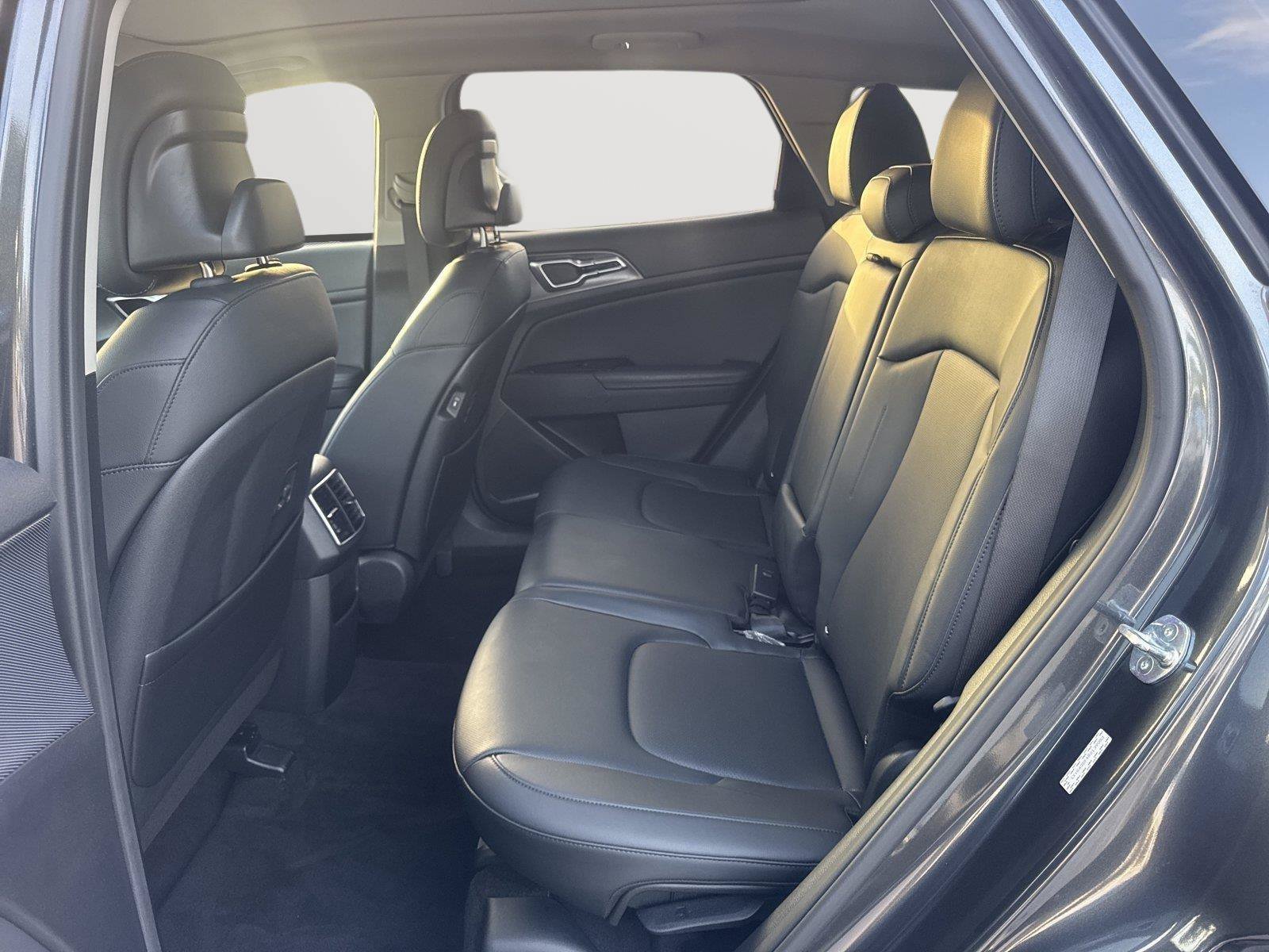 Used 2024 Kia Sportage SX FWD image 19
