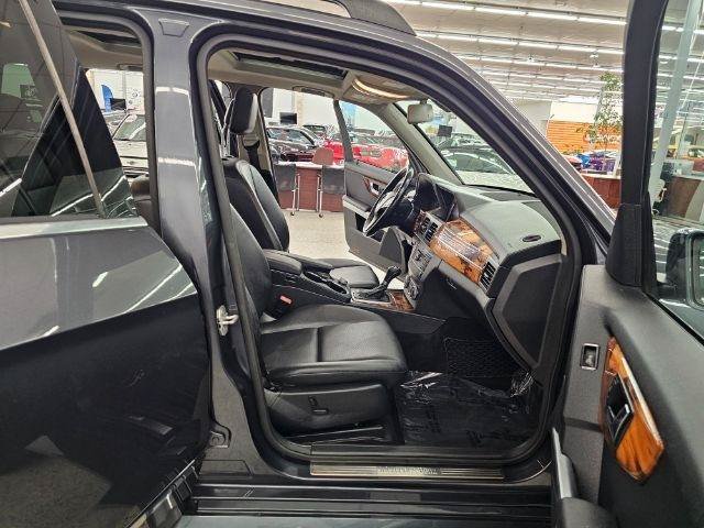 Used 2010 Mercedes-Benz GLK 350 4MATIC image 29