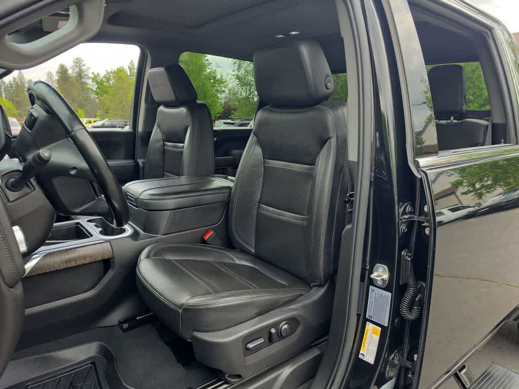 Used 2023 GMC Sierra 3500 Denali AWD/4WD image 11