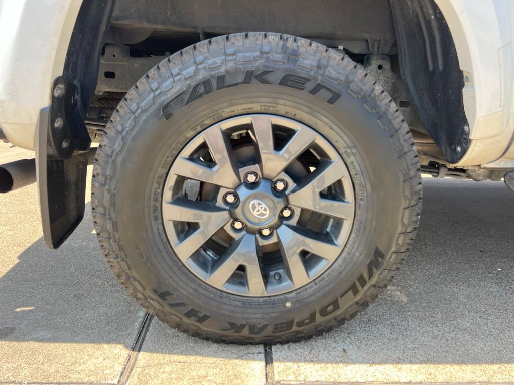 Used 2023 Toyota Tacoma SR5 RWD image 14