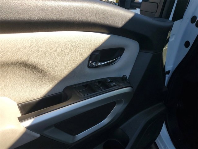 Certified 2024 Nissan Titan SV w/ SV Convenience Package image 14