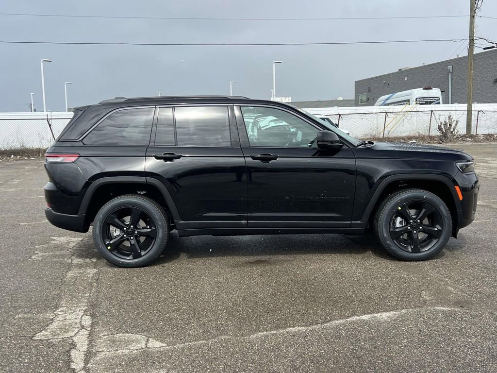 New 2026 Jeep Grand Cherokee Limited image 2