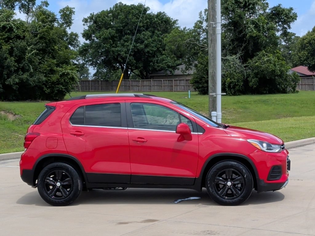 Used 2020 Chevrolet Trax LT FWD image 9