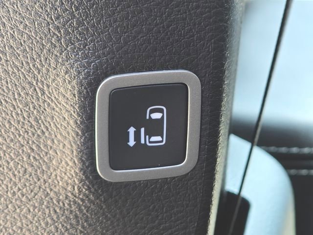 New 2027 Chrysler Pacifica Limited FWD image 20
