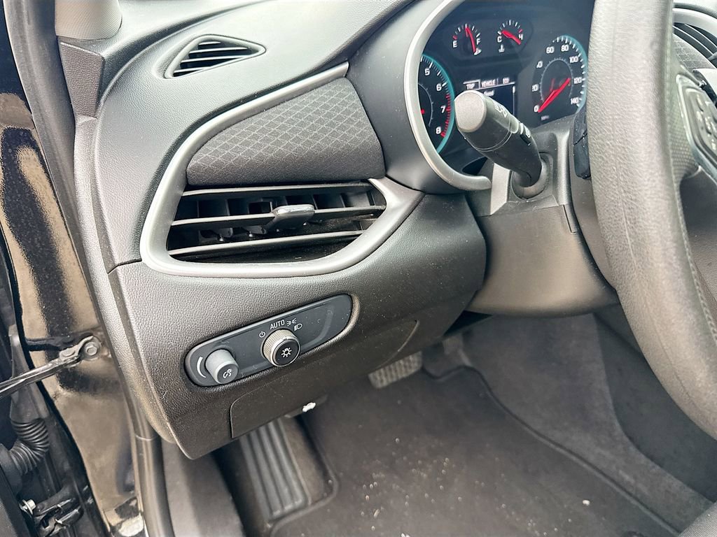 Used 2024 Chevrolet Malibu LT image 10