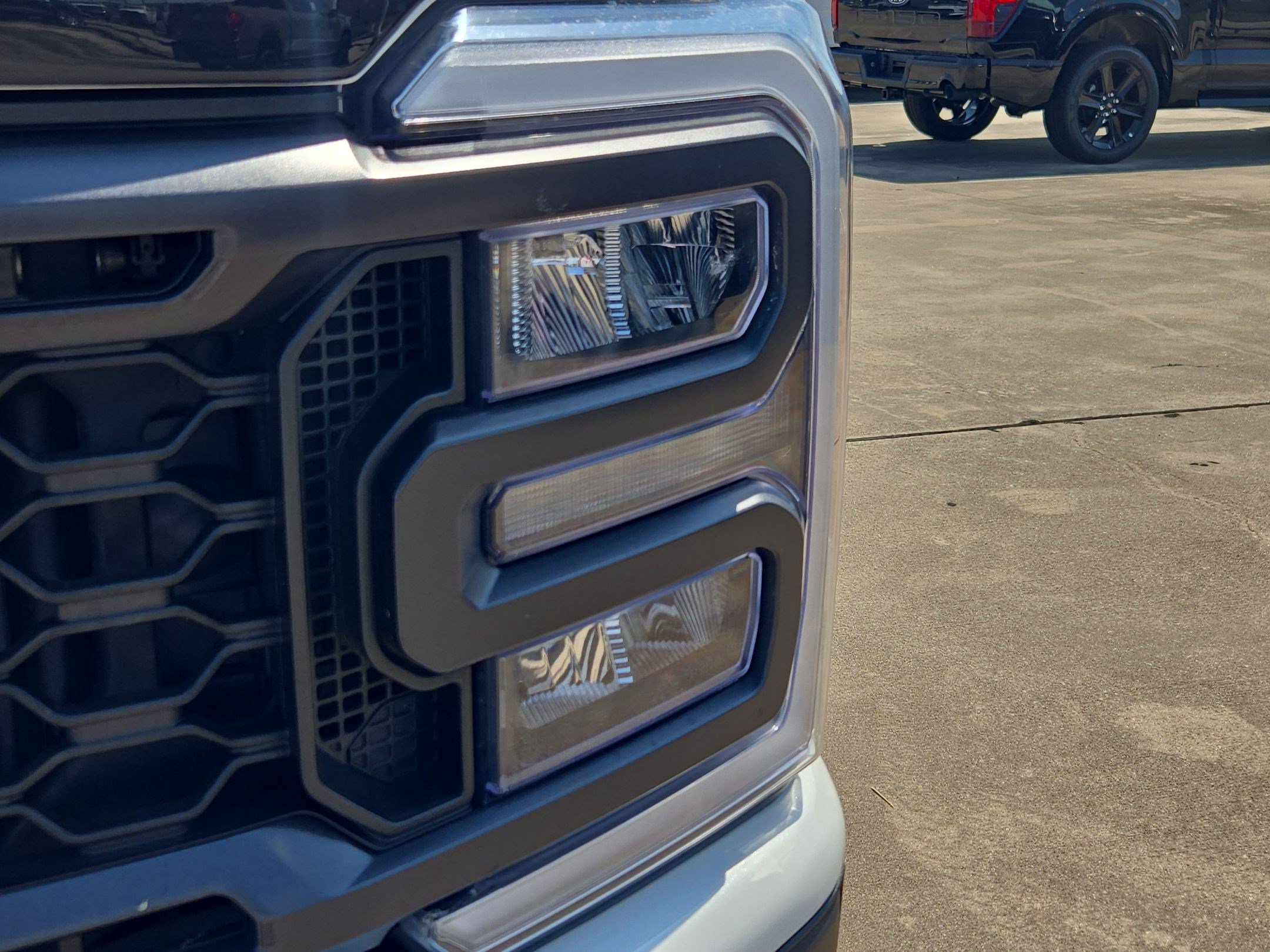Used 2024 Ford F250 Lariat w/ Sport Appearance Package AWD/4WD image 12