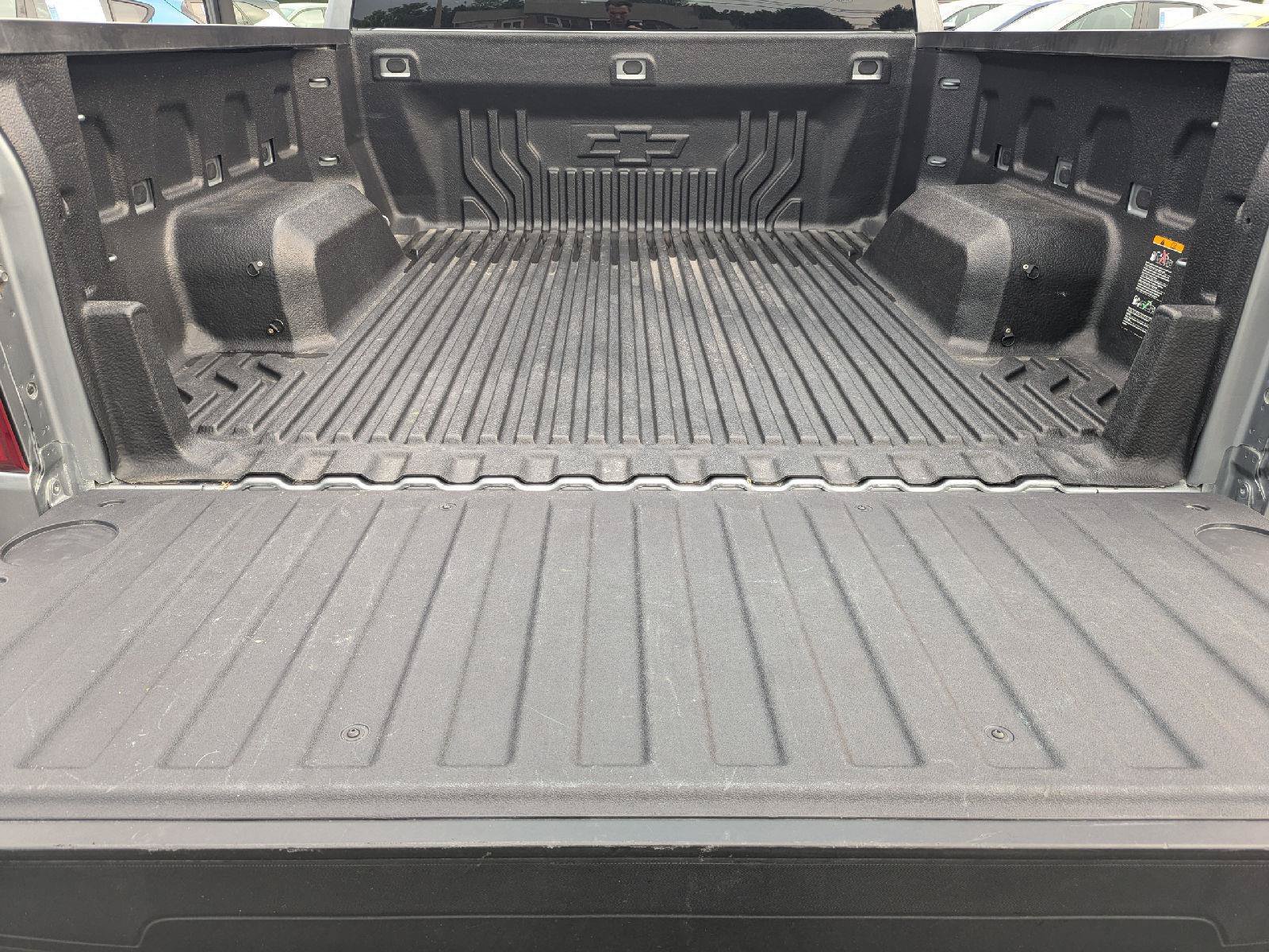 Used 2024 Chevrolet Silverado 1500 LT AWD/4WD image 28