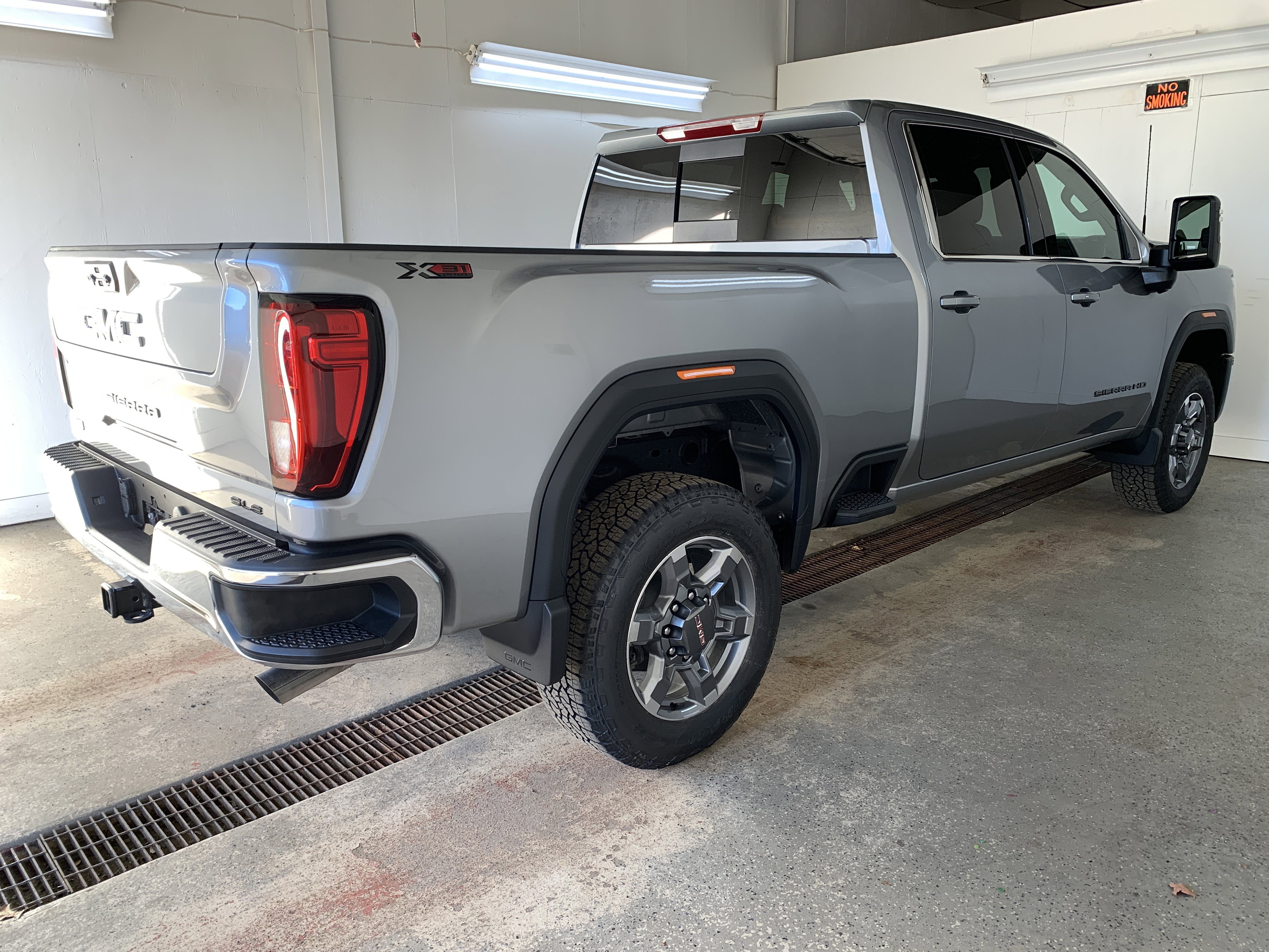 New 2026 GMC Sierra 2500 SLE image 6