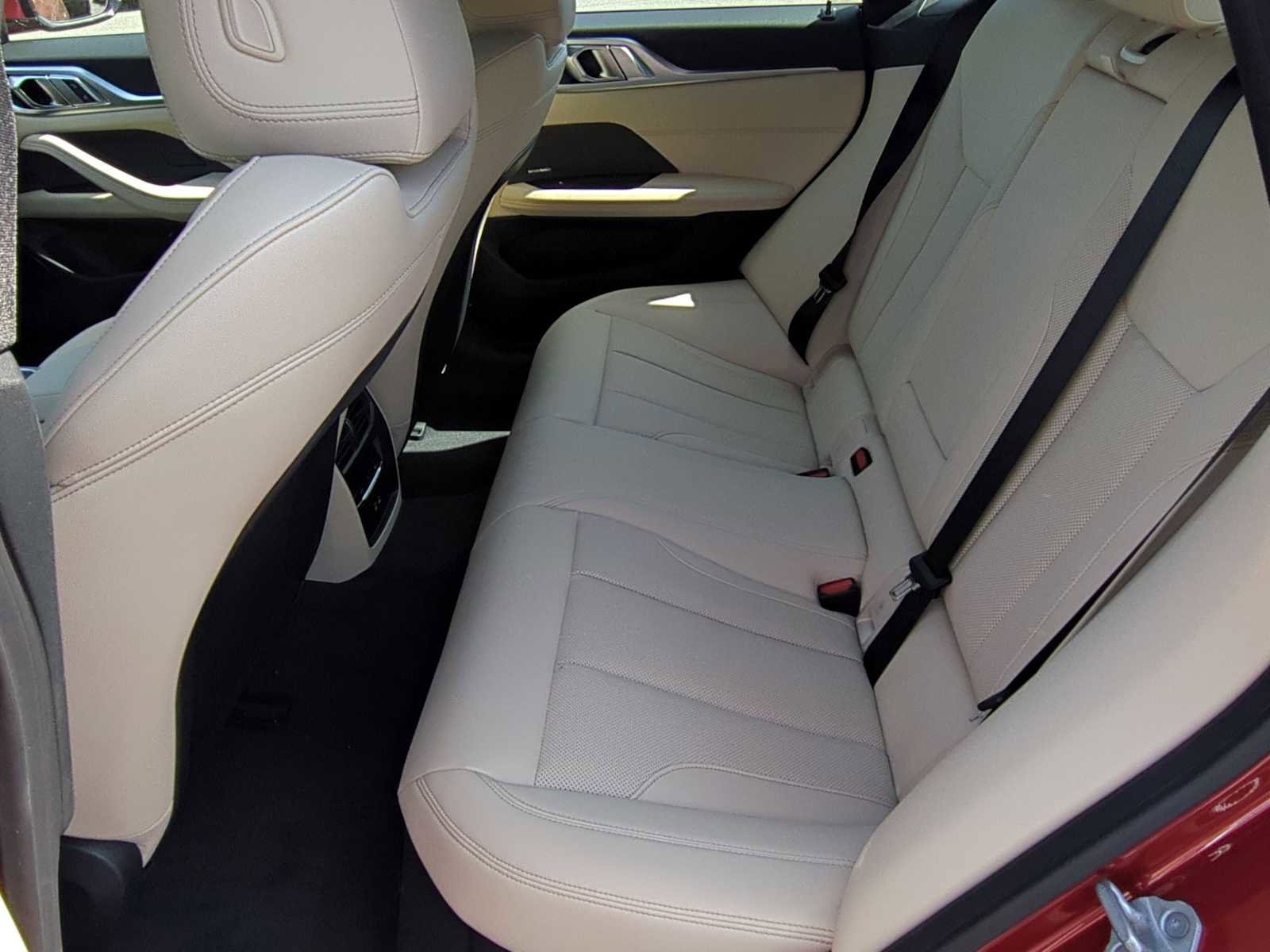 Used 2025 BMW i4 xDrive40i w/ Premium Package image 21