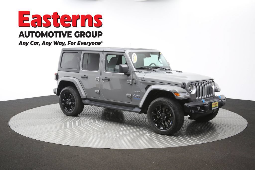Used 2022 Jeep Wrangler Unlimited Sahara w/ Cold Weather Group AWD/4WD image 47