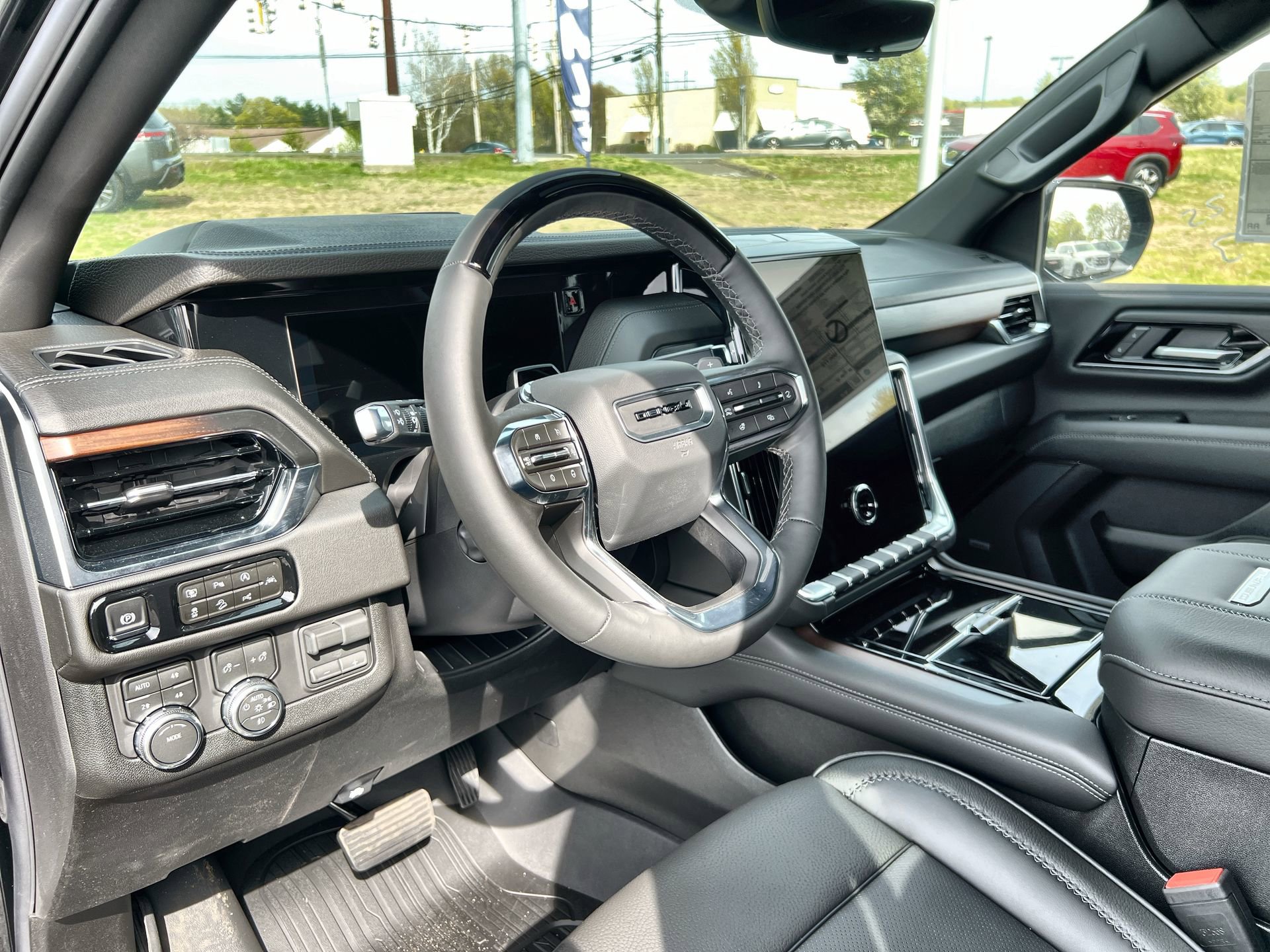 New 2026 GMC Yukon Denali w/ Denali Reserve Package AWD/4WD image 65