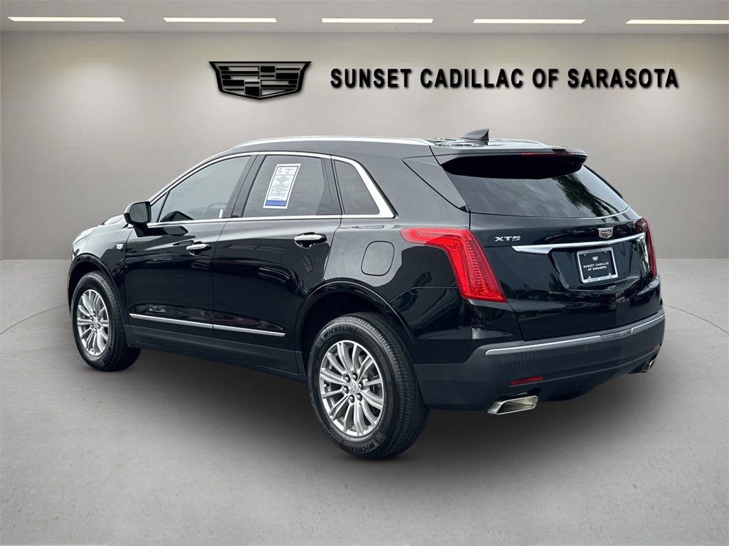 Used 2018 Cadillac XT5 Luxury w/ Driver Awareness Package FWD image 6