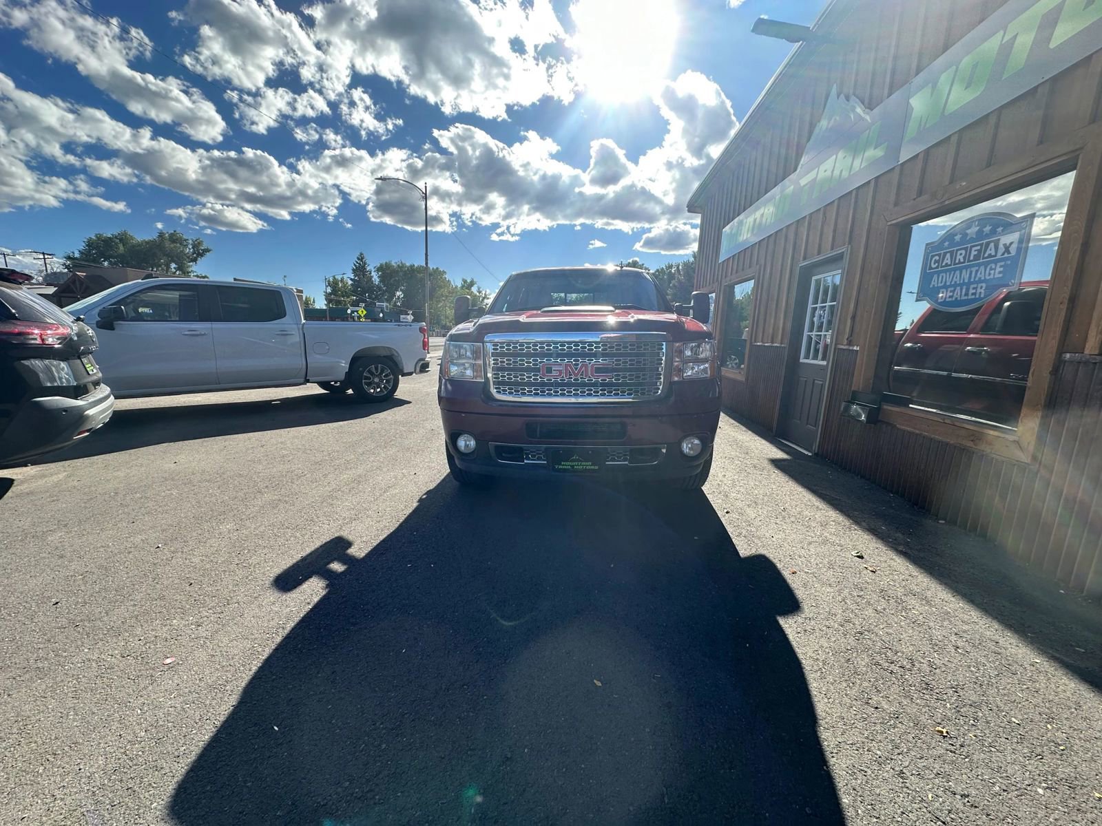 Used 2014 GMC Sierra 2500 Denali w/ Suspension Package, Off-Road image 8