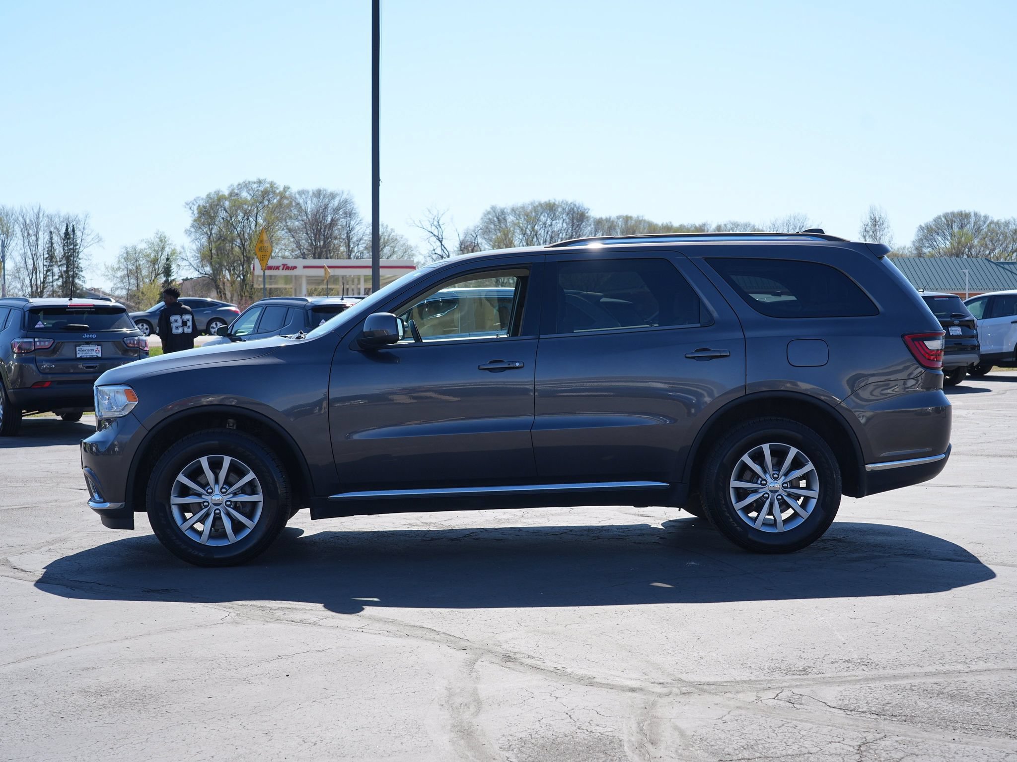 Used 2017 Dodge Durango SXT w/ Quick Order Package 23B AWD/4WD image 7