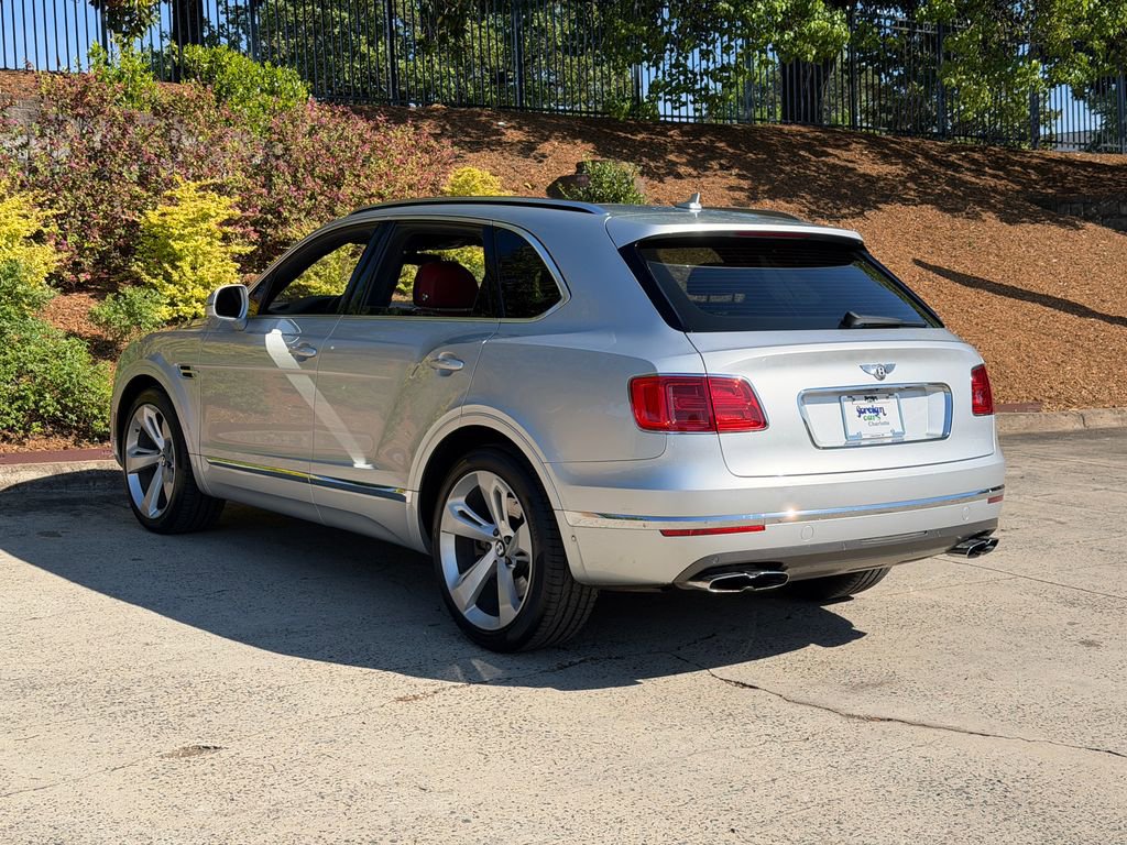 Used 2019 Bentley Bentayga AWD/4WD image 3