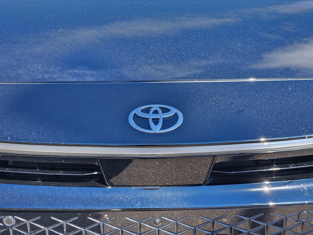 Used 2023 Toyota Crown Platinum AWD/4WD image 11