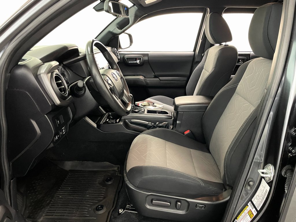 Used 2023 Toyota Tacoma TRD Off-Road image 7