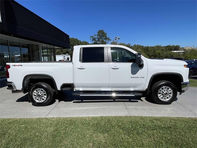 Used 2024 Chevrolet Silverado 2500 LT image 24