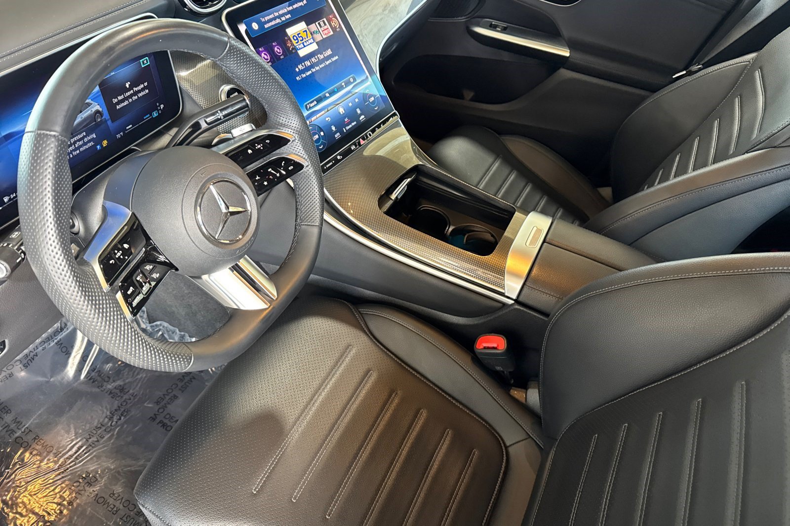 Certified 2024 Mercedes-Benz GLC 300 image 4