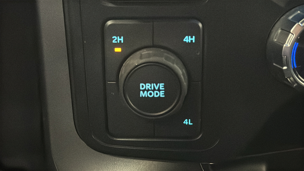 Used 2025 Ford F150 XLT w/ Equipment Group 302A MID AWD/4WD image 32