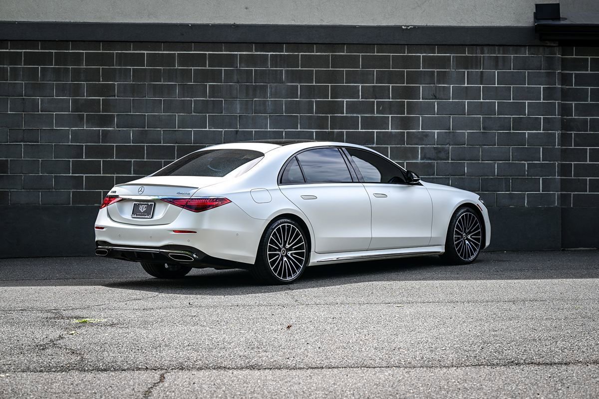 Used 2023 Mercedes-Benz S 580 4MATIC Sedan image 3