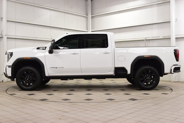 Used 2024 GMC Sierra 2500 AT4 w/ AT4 Premium Plus Package image 4