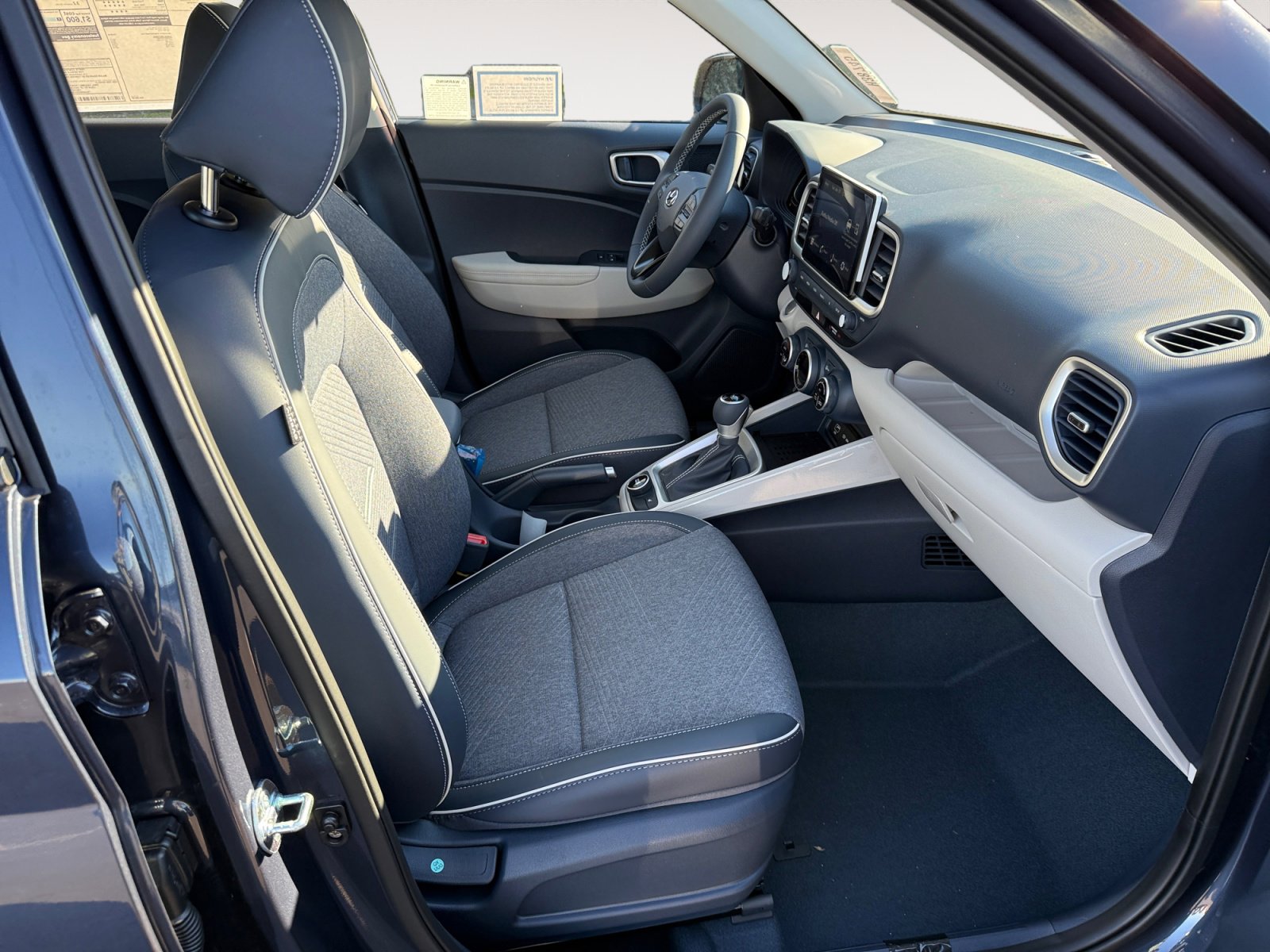 New 2026 Hyundai Venue SEL FWD image 19