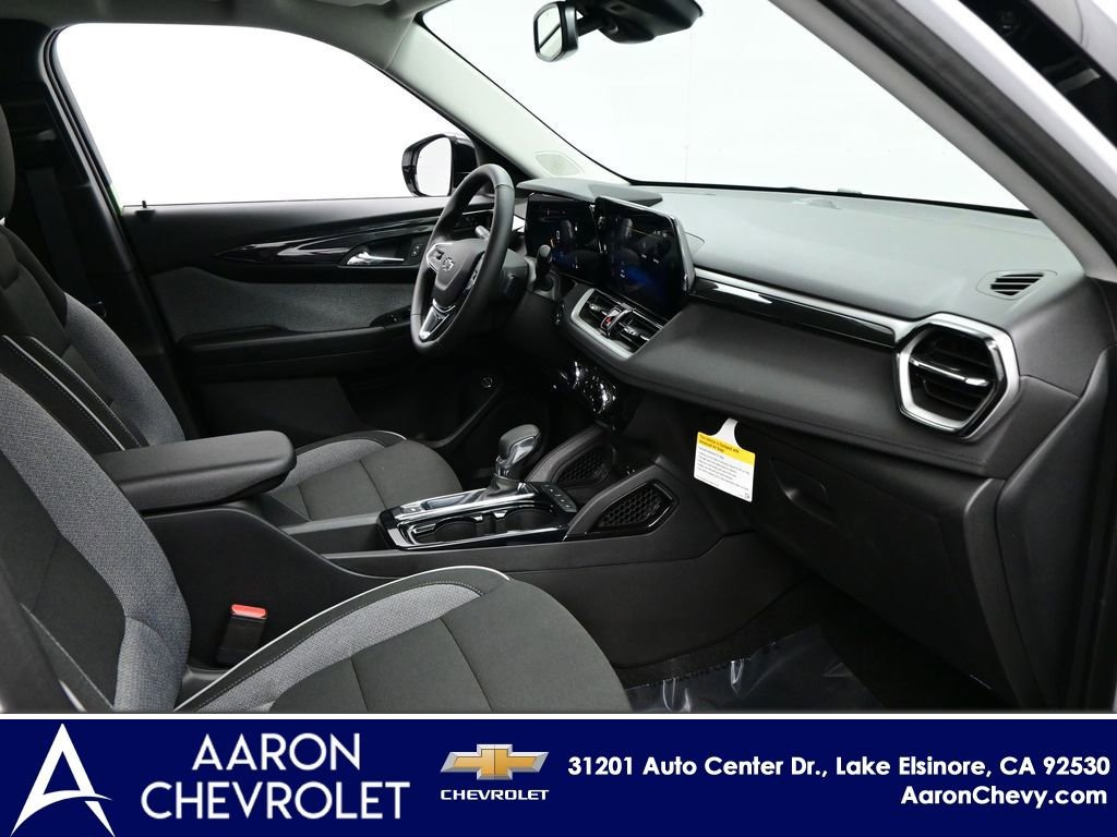 New 2026 Chevrolet TrailBlazer LT w/ Convenience Package FWD image 9