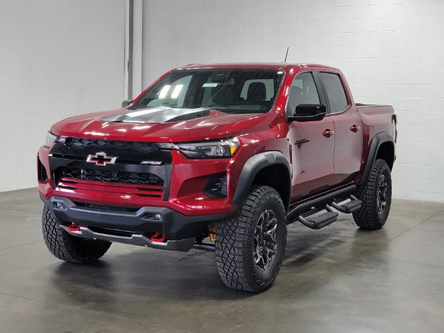 New 2026 Chevrolet Colorado ZR2 w/ Technology Package AWD/4WD image 2