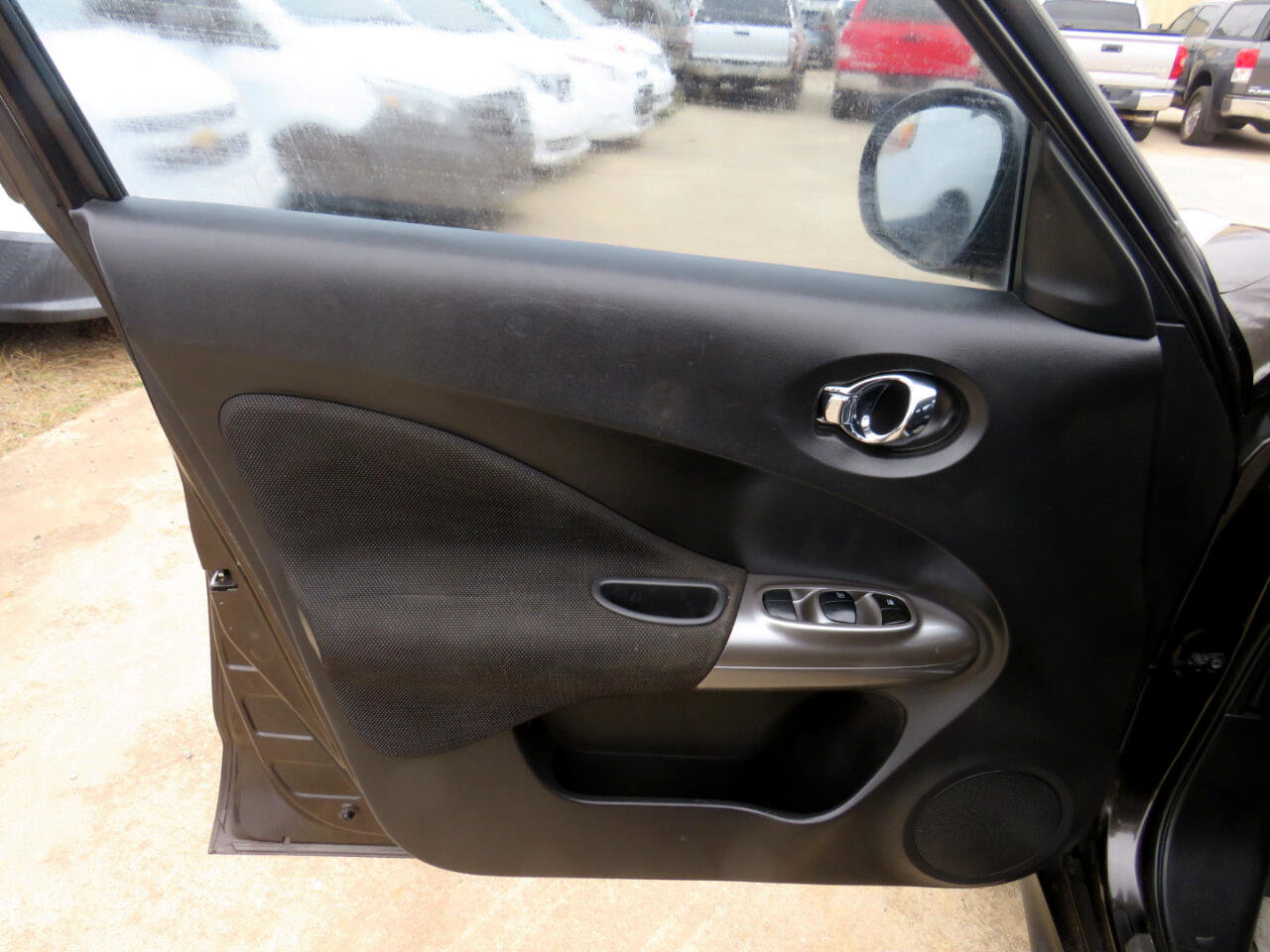 Used 2012 Nissan Juke S image 10