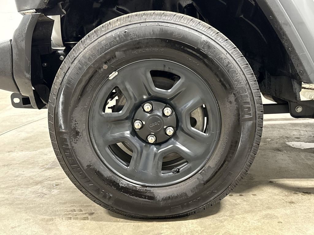 Used 2021 Jeep Wrangler Sport image 26