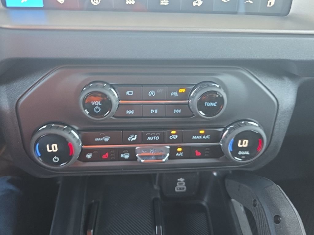 New 2026 Ford Bronco Outer Banks w/ Sasquatch Package image 21