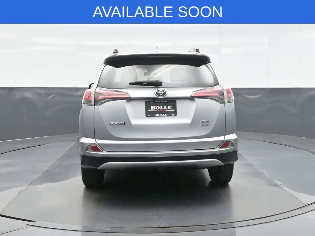 Used 2018 Toyota RAV4 XLE w/ Plus Extra Value Package AWD/4WD image 6