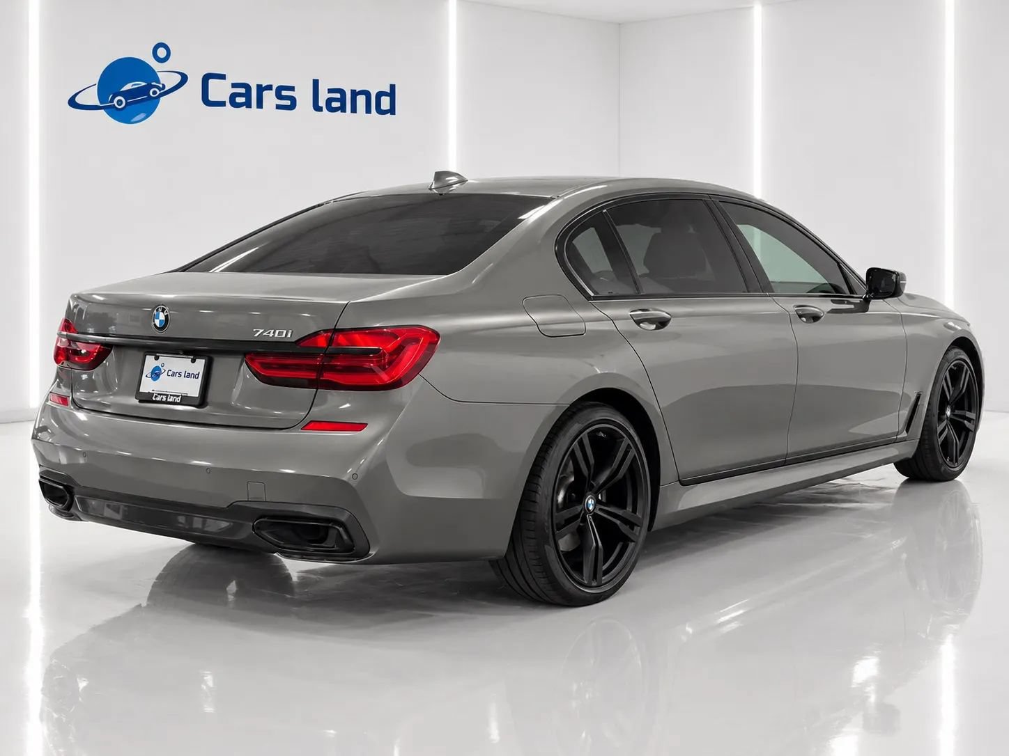 Used 2019 BMW 740i w/ Executive Package RWD image 3