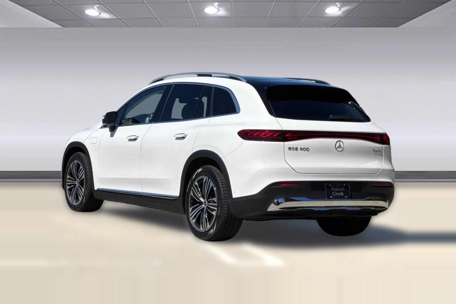 New 2026 Mercedes-Benz EQS 400 4MATIC SUV image 3
